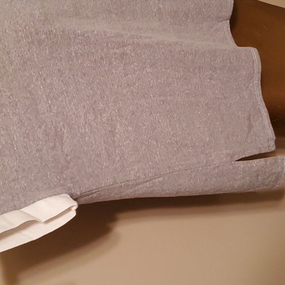 Top - Picture 2 of 4